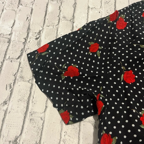 Forever 21 Men’s Button Up Rose Shirt Size Large - Picture 3 of 5